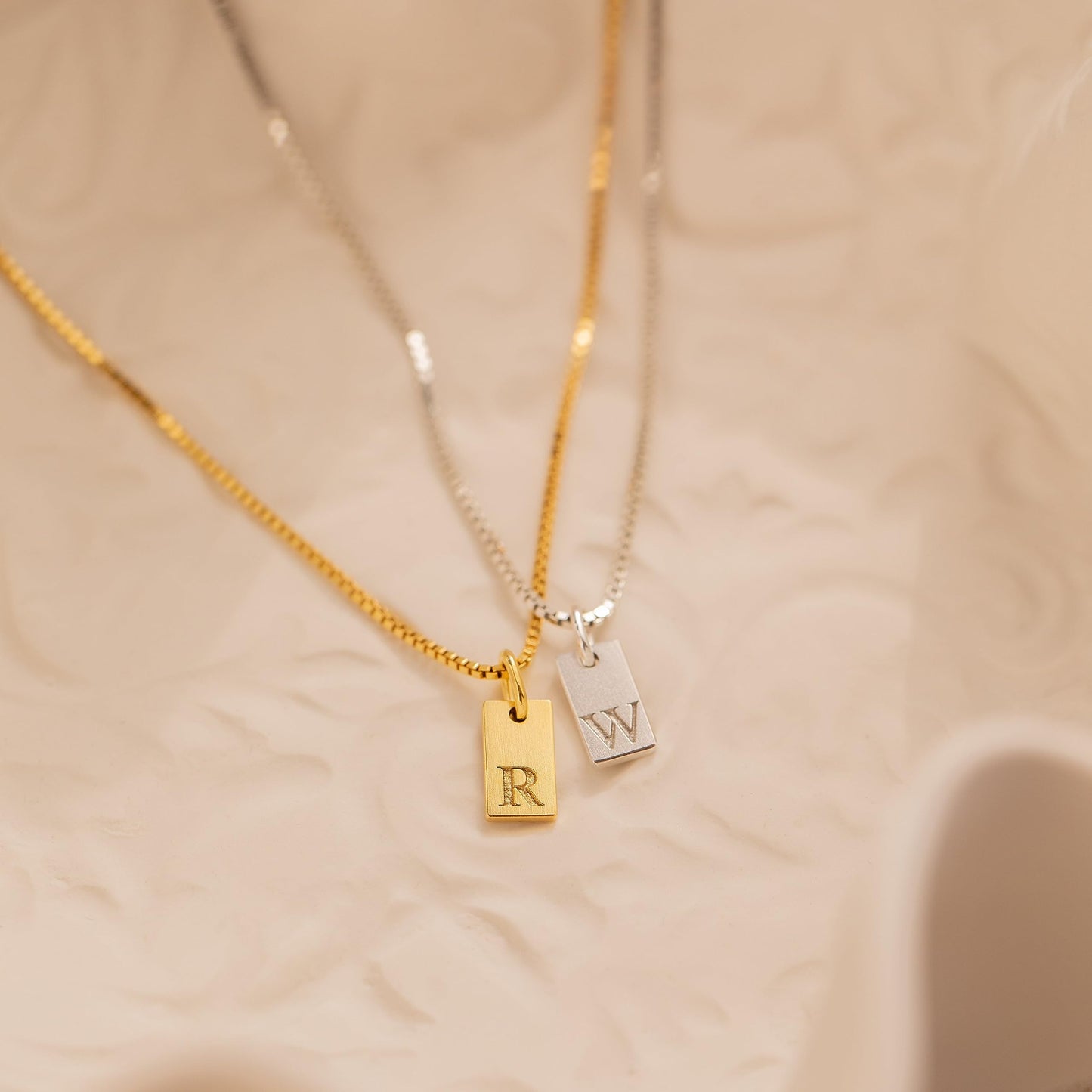 Initial Necklaces for Women Silver Plated Letter Necklace Dainty Silver Name Necklace Personalized Initial Tag Pendant Necklaces for Women Trendy Silver Jewelry