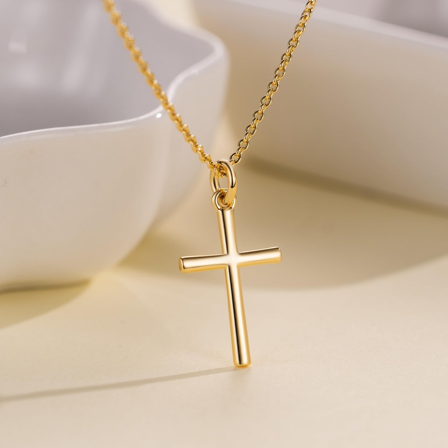 AMELINE 14K Gold Cross Necklaces for Women Gold Cross Chain Minimalist Cross Pendant Small Cross Necklace for Women Cross Jewelry