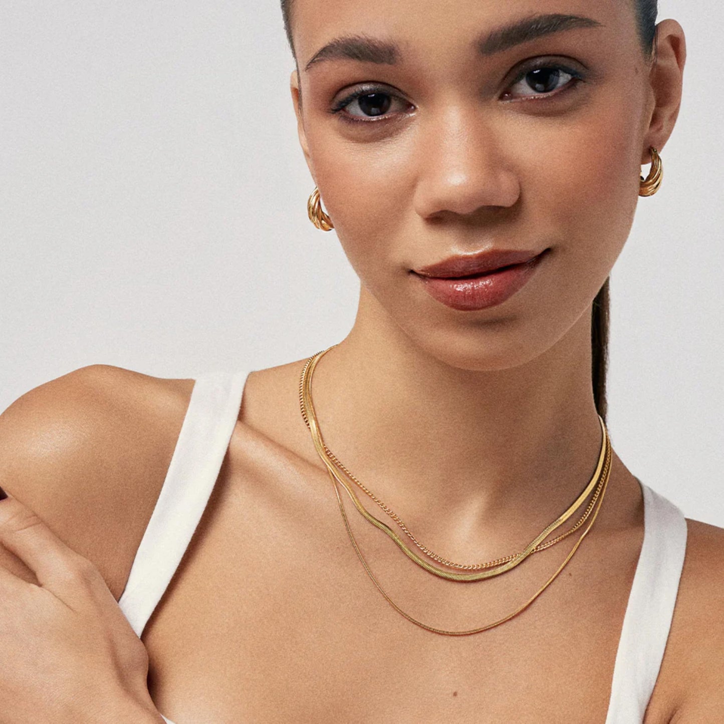 Hey Harper Nassau Necklace - Waterproof & Sweatproof Simple Womens Necklaces for Everyday Wear - Silver, Rose Gold, Gold Necklaces for Women - Stainless Steel Necklace - Herringbone Chain with 14k Golden Color PVD Coating - Necklaces for Women Trendy
