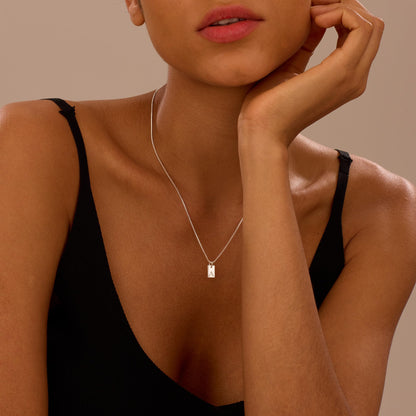 Initial Necklaces for Women Silver Plated Letter Necklace Dainty Silver Name Necklace Personalized Initial Tag Pendant Necklaces for Women Trendy Silver Jewelry
